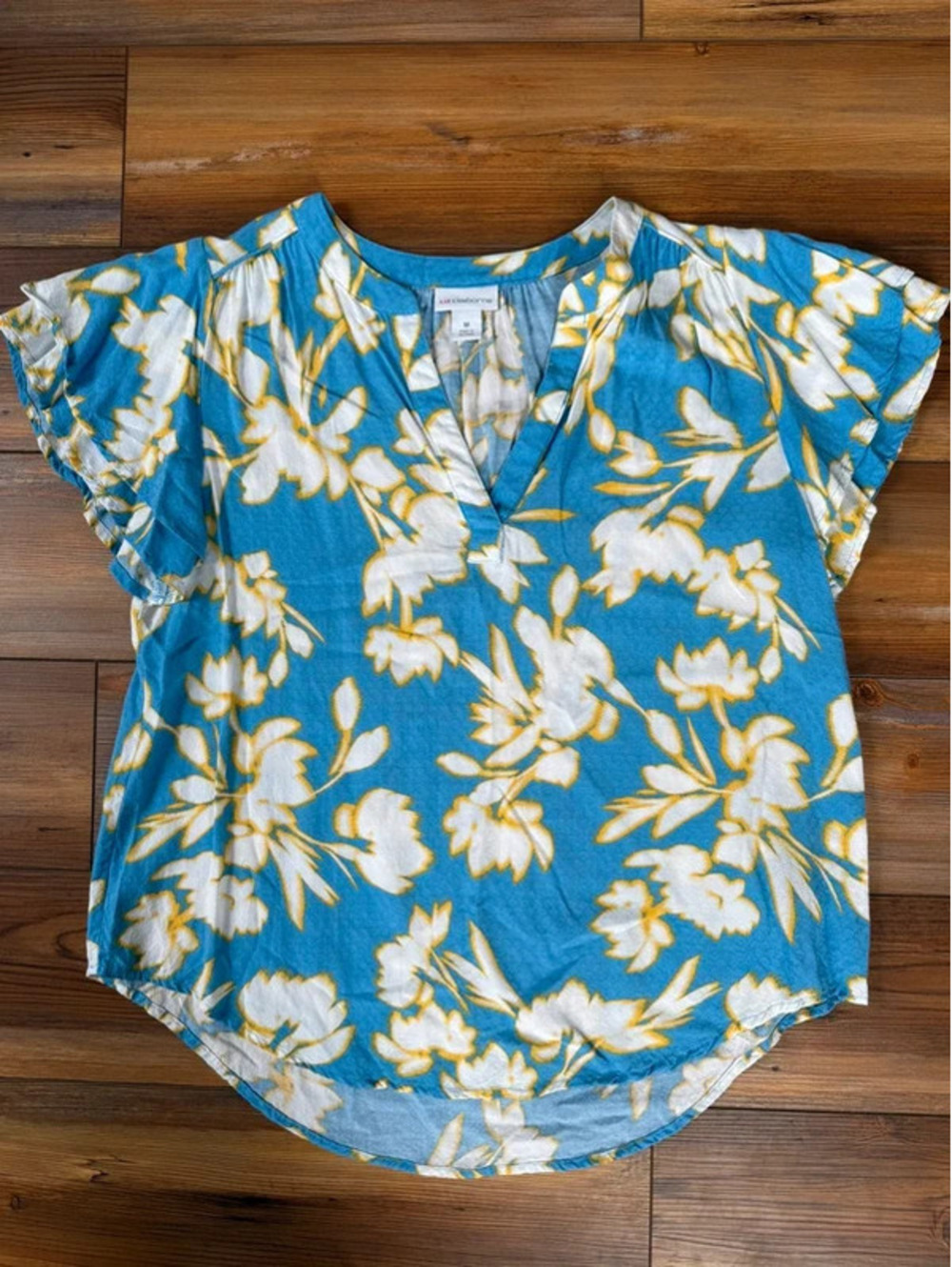 Liz Claiborne blouse size medium